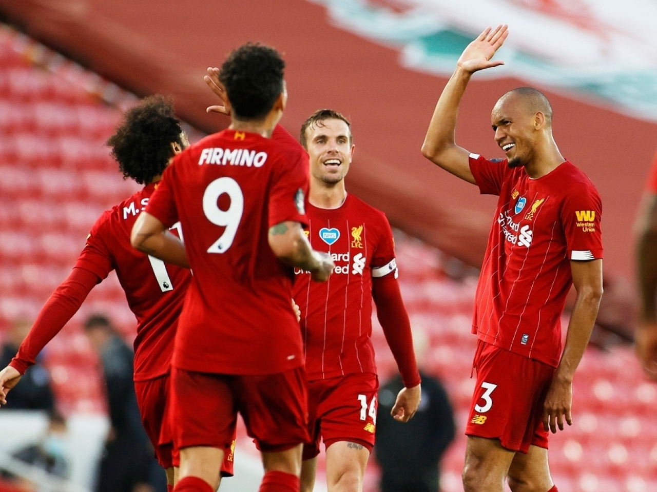 【Premier League】Cung điện pha lê 4-0 Liverpool