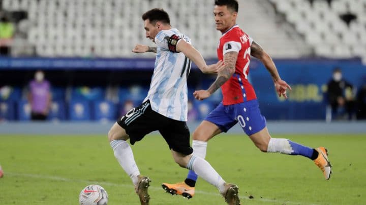 Cup của Mỹ – Argentina 1-1 Chile Messi sút phạt trực tiếp